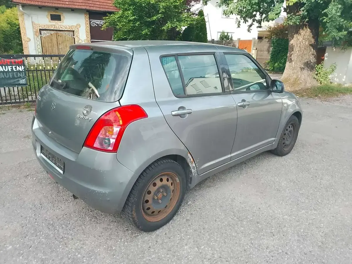 Gebraucht Suzuki Swift Comfort 92 PS (67 kW) 2005 Silber Kleinwagen