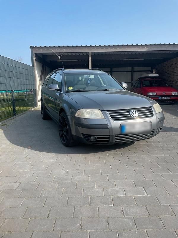 Usata VW Passat 131 CV (96 kW) 2004 Grigio Station wagon