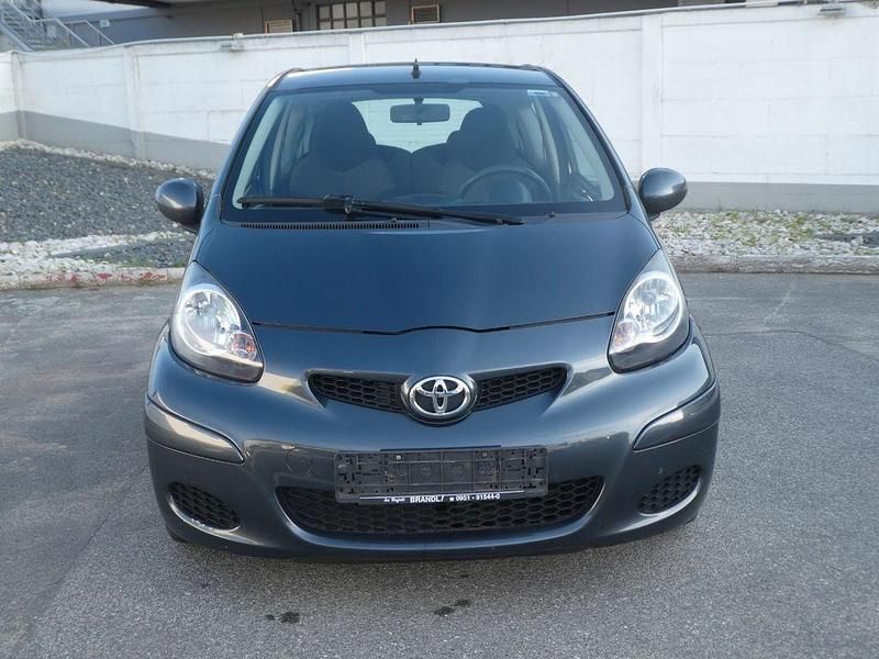 Gebraucht Toyota Aygo Cool 68 PS (50 kW) 2009 Grau Kleinwagen