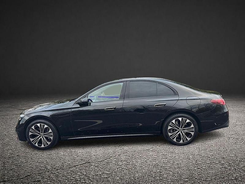 Gebraucht Mercedes E300 AMG 197 PS (144 kW) 2024 Schwarz Limousine