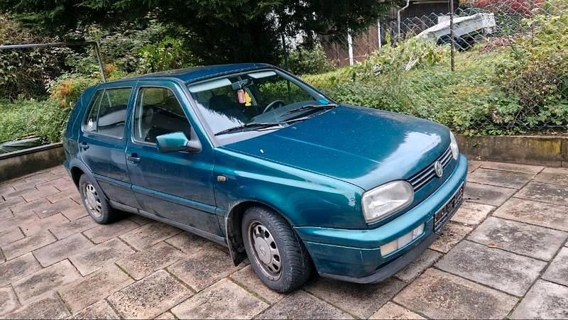 Grün Gebraucht 1996 VW Golf III Kleinwagen | 1.300 € (Guter Preis) - Bild 1/4
