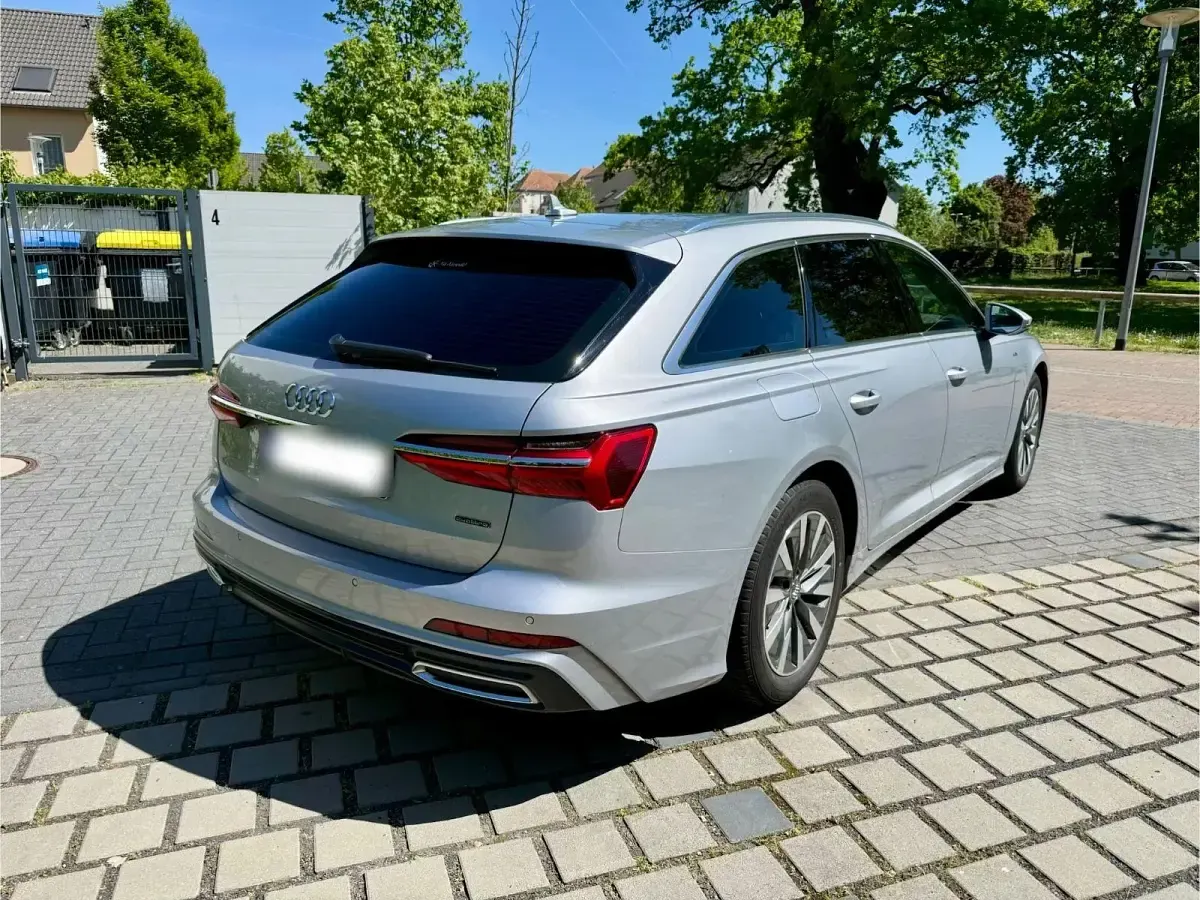 Używany Audi A6 S-Line 231 KM (169 kW) 2019 Srebrny Kombi