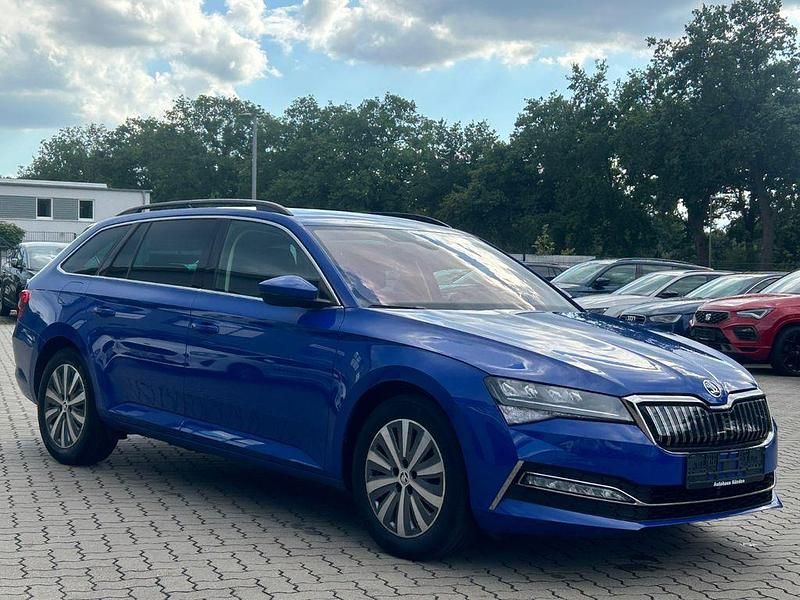 Gebraucht Skoda Superb Ambition 218 PS (160 kW) 2022 Blau Kombi