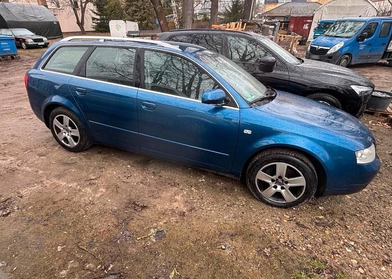 Second-hand Audi A4 131 CP (96 kW) 2004 Albastru Break