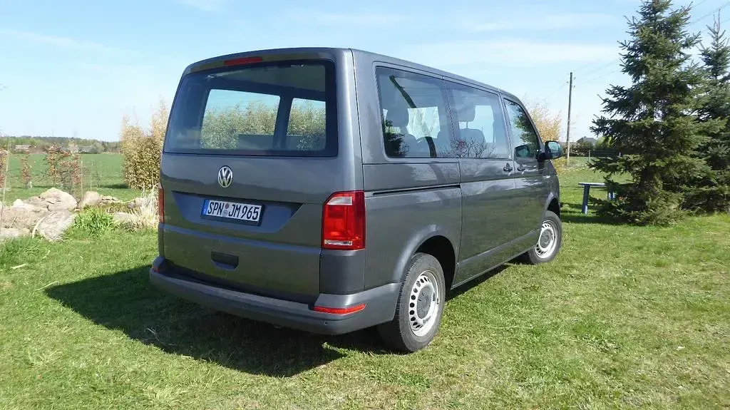 Gebraucht VW T6 102 PS (75 kW) 2017 Grau Van