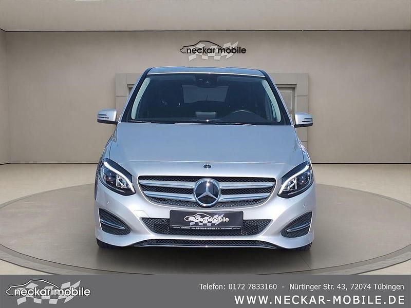Gebraucht Mercedes 200 Style 136 PS (100 kW) 2018 Silber Limousine