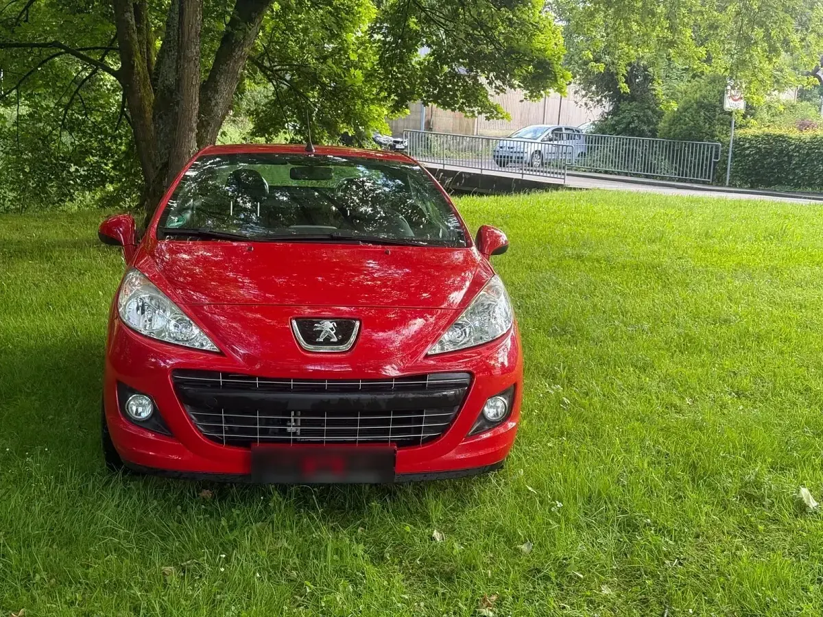 Gebraucht Peugeot 207 88 PS (64 kW) 2015 Rot Cabrio