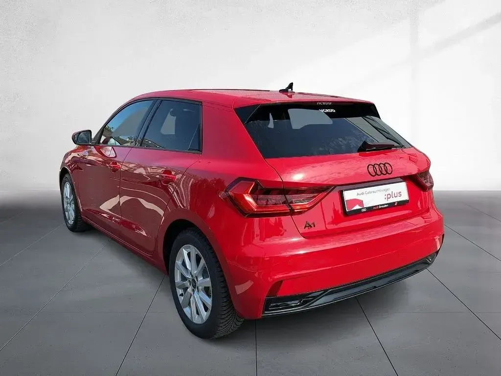 Gebraucht Audi A1 Sportback Advanced Plus 116 PS (85 kW) 2025 Progressivrot metallic Kleinwagen