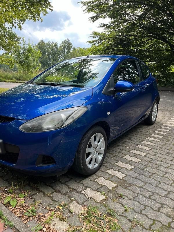 Gebraucht Mazda 2 86 PS (63 kW) 2009 Blau Kleinwagen