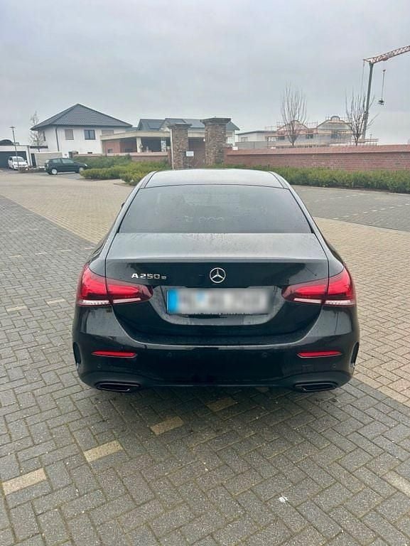 Gebraucht Mercedes A250 AMG 218 PS (160 kW) 2020 Schwarz Limousine