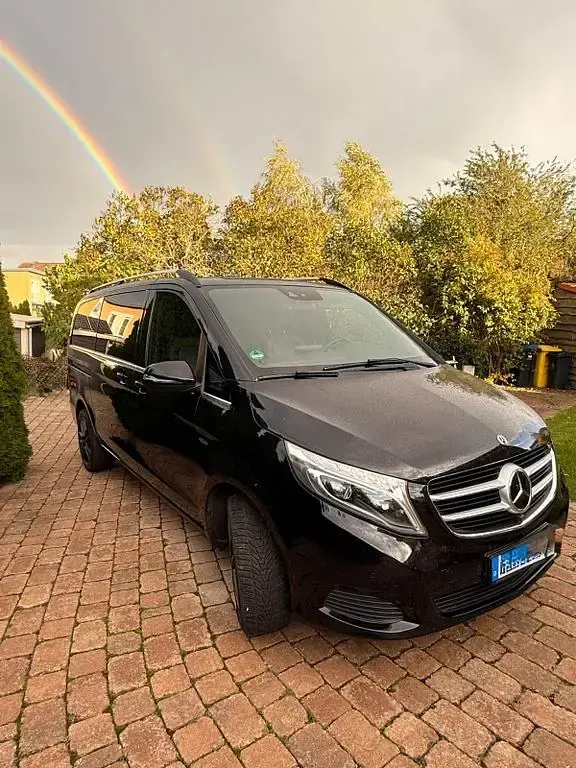 Gebraucht Mercedes V250 Avantgarde Edition 190 PS (139 kW) 2018 Schwarz Van / Kleinbus