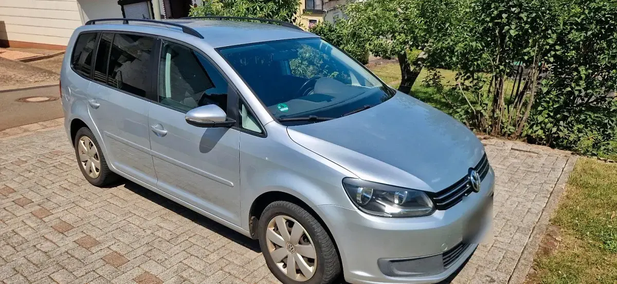 Gebraucht VW Touran 140 PS (102 kW) 2011 Grau Van / Kleinbus