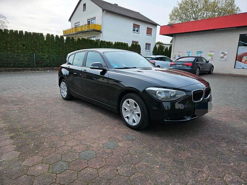 Gebraucht BMW 116 136 PS (100 kW) 2012 Schwarz Kleinwagen