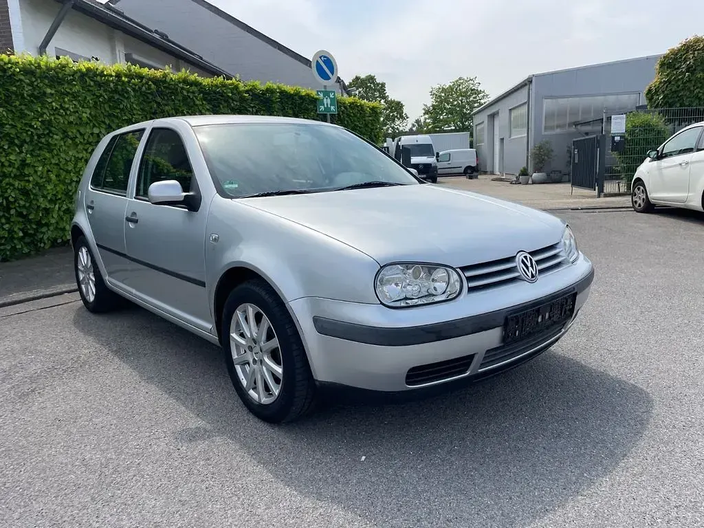 Gebraucht VW Golf III Comfortline 75 PS (55 kW) 1999 Silber Limousine
