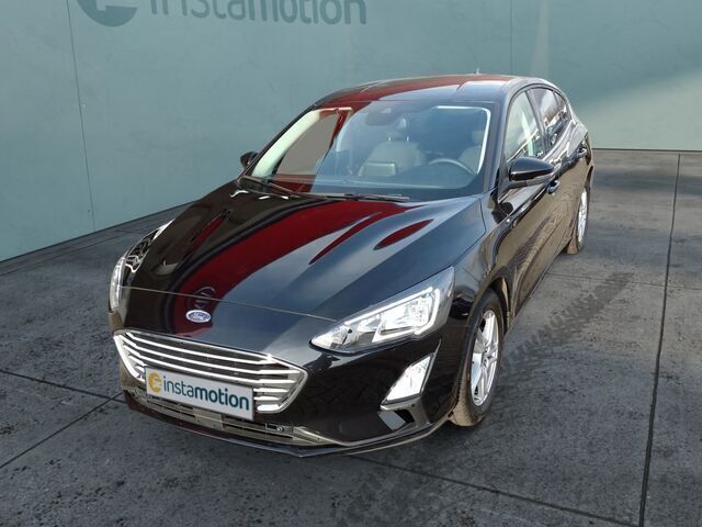 Schwarz Gebraucht 2021 Ford Focus Cool & Connect Limousine | 18.240 € (Fairer Preis) - Bild 1/2