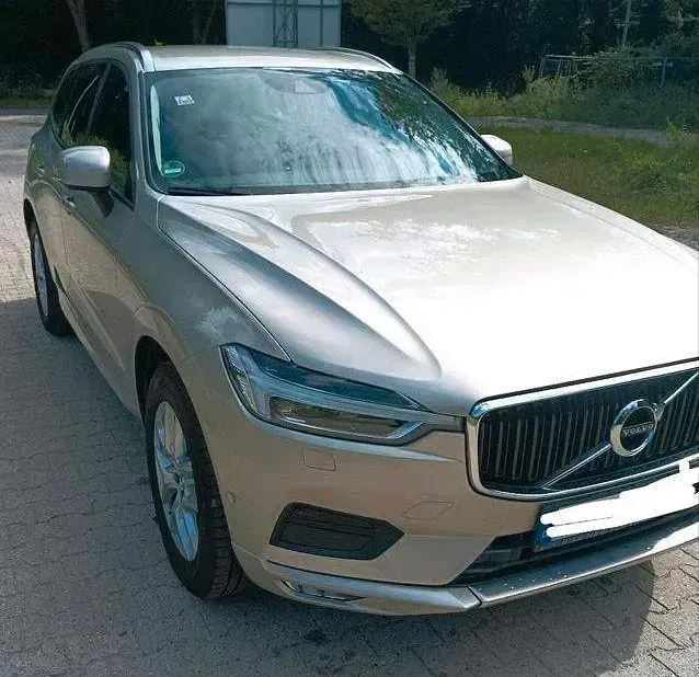 Gebraucht Volvo XC60 180 PS (132 kW) 2018 Andere farben SUV