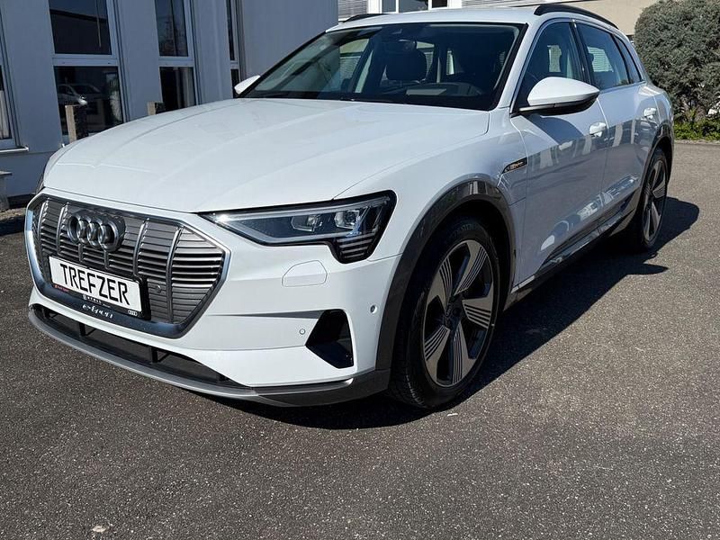 Gebraucht Audi e-tron Advanced 230 kW (313 PS) 2021 Weiß SUV