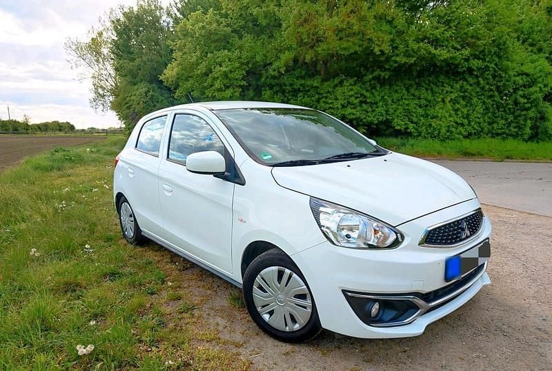 Gebraucht Mitsubishi Space Star 71 PS (52 kW) 2019 Weiß Kleinwagen