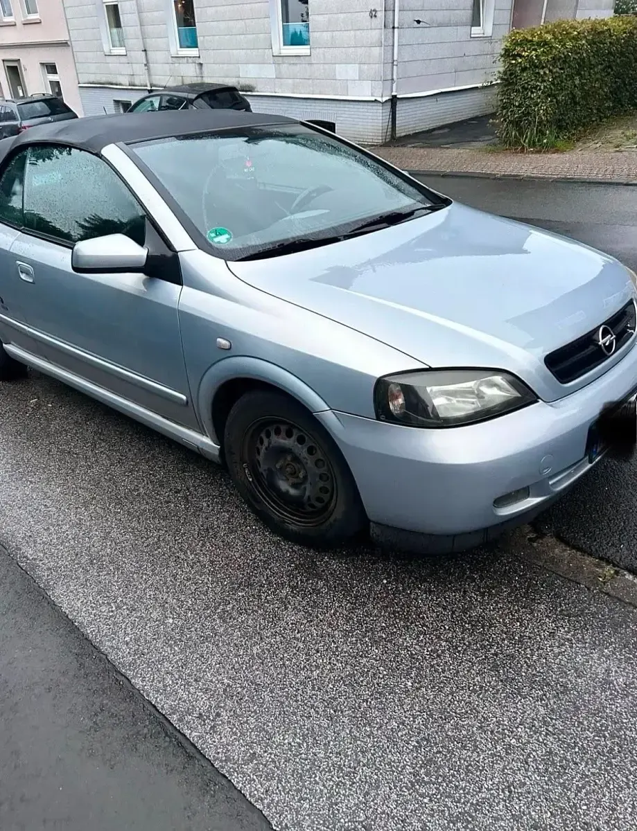 Gebraucht Opel Astra 101 PS (74 kW) 2002 Silber Cabrio