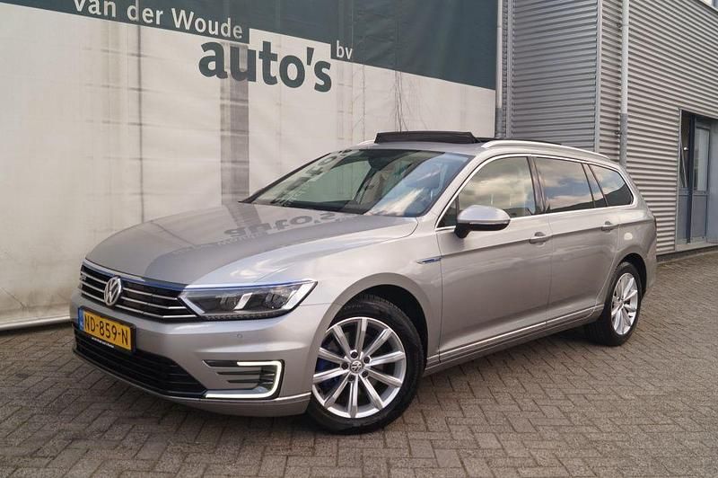Gebraucht VW Passat GTE 156 PS (114 kW) 2016 Grau Kombi