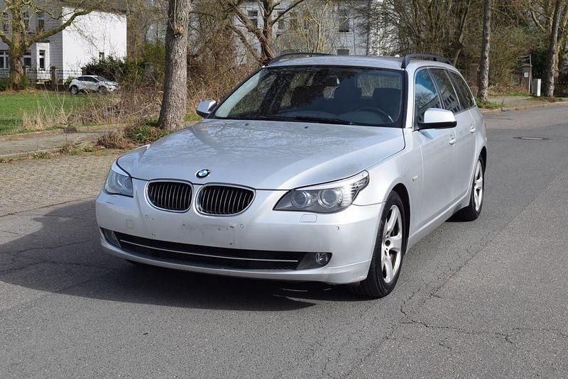 Gebraucht BMW 525 197 PS (144 kW) 2010 Silber Kombi