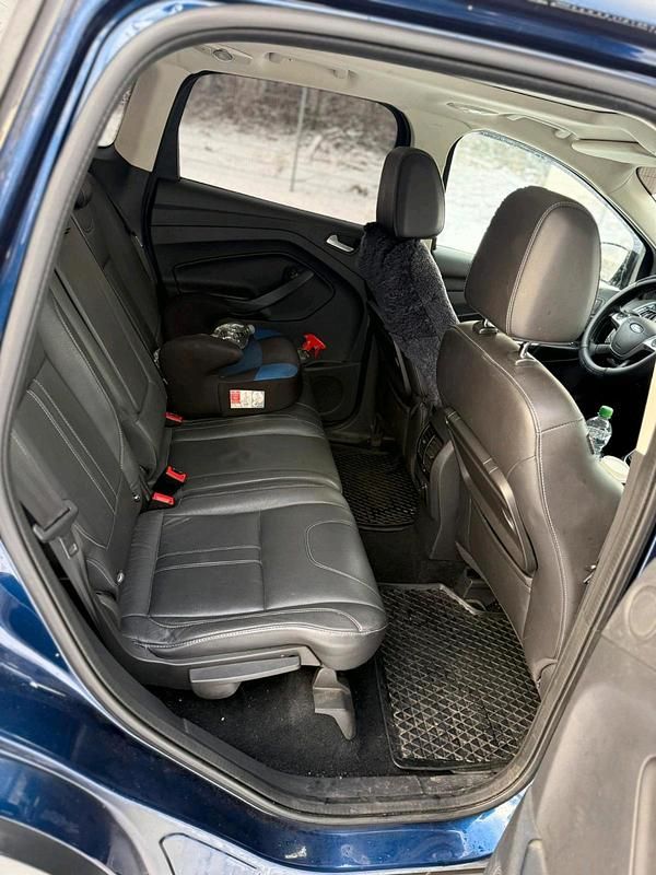 Gebraucht Ford Kuga 163 PS (119 kW) 2013 Blau SUV