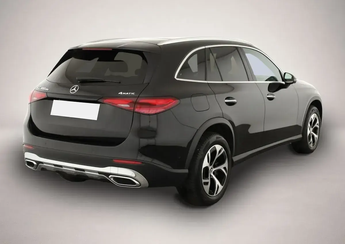 Gebraucht Mercedes GLC300e Avantgarde 333 PS (244 kW) 2024 Schwarz SUV