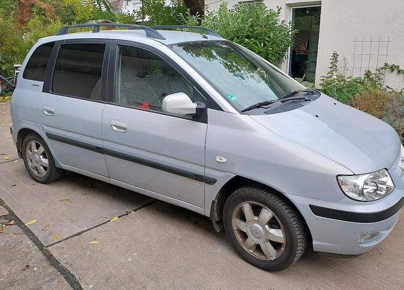 Grau Gebraucht 2004 Hyundai Matrix Van / Kleinbus | 750 € (Guter Preis) - Bild 1/4