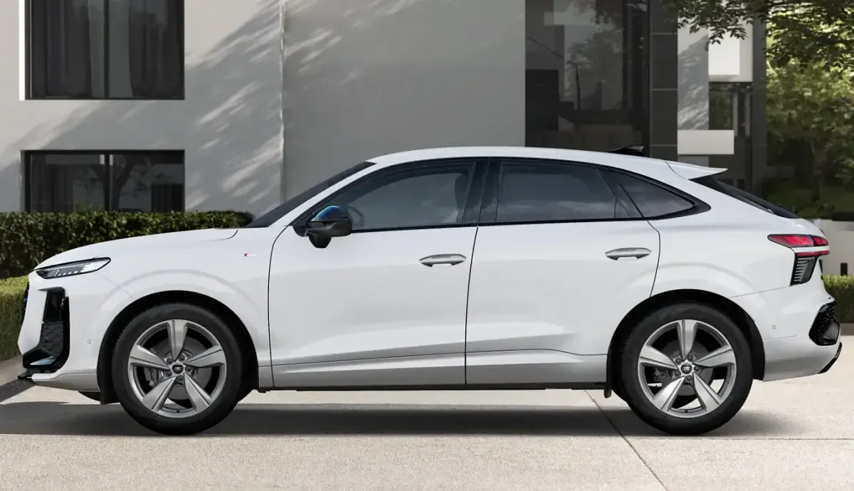 Neu Audi Q3 Sportback Ambiente 204 PS (150 kW) 2026 Weiss SUV