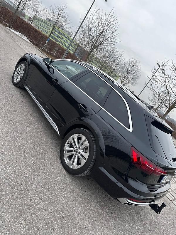 Gebraucht Audi A4 Allroad 245 PS (180 kW) 2020 Schwarz Kombi