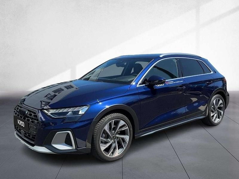 Gebraucht Audi A3 Ambiente 150 PS (110 kW) 2025 Navarrablau metallic Limousine