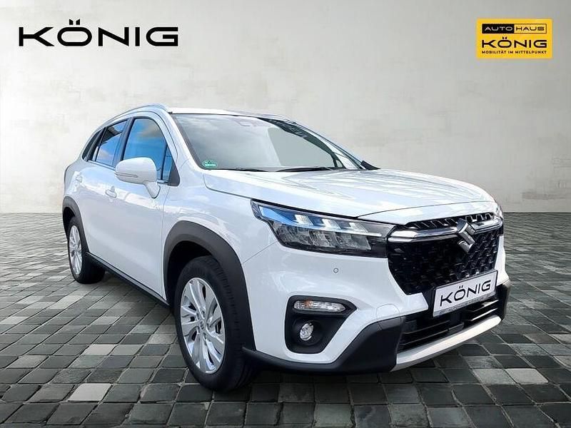 Gebraucht Suzuki SX4 Comfort 102 PS (75 kW) 2024 Weiß Limousine