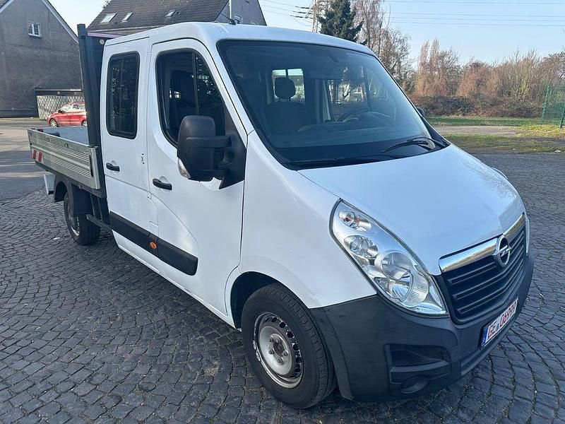Gebraucht Opel Movano 131 PS (96 kW) 2018 Weiß Van / Kleinbus