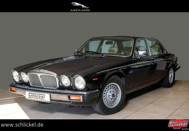 Schwarz Gebraucht 1988 Jaguar XJ12 Limousine | 11.300 € - Bild 1/4