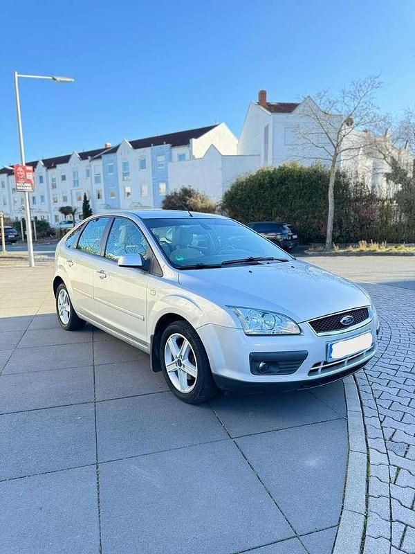 Gebraucht Ford Focus Ghia 101 PS (74 kW) 2006 Limousine