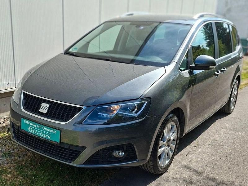 Grau Gebraucht 2014 Seat Alhambra FR Van / Kleinbus | 14.499 € (Etwas zu teuer) - Bild 1/4