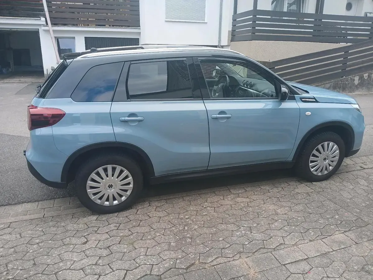 Gebraucht Suzuki Vitara 129 PS (94 kW) 2020 Blau SUV