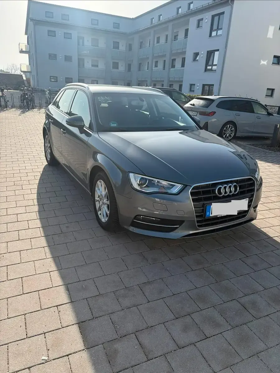 Gebraucht Audi A3 125 PS (91 kW) 2014 Grau Limousine