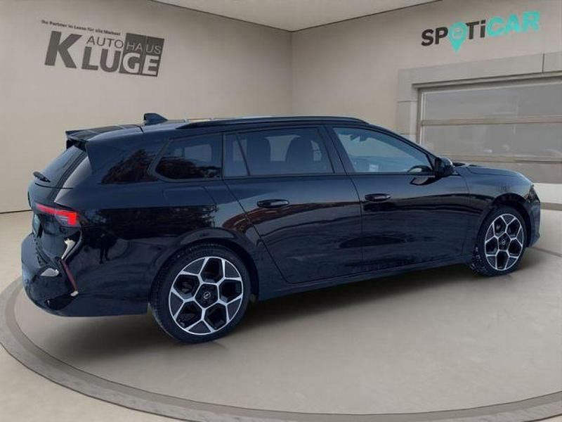 Gebraucht Opel Astra Ultimate 131 PS (96 kW) 2024 Lackierung schwarz perla nera/ty (metallic) Kombi
