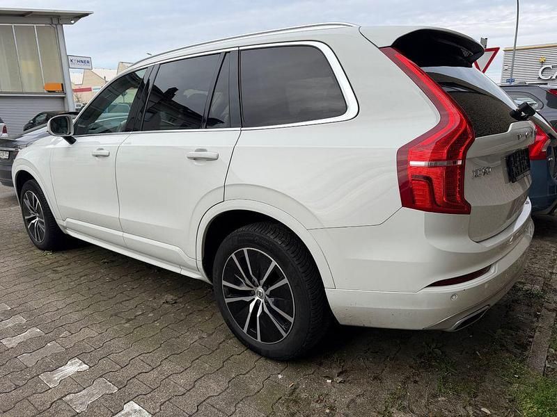 Gebraucht Volvo XC90 Momentum 250 PS (183 kW) 2020 Weiß SUV