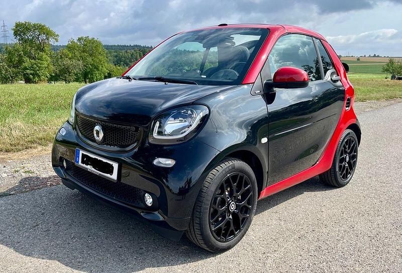 Schwarz Gebraucht 2018 Smart ForTwo Cabrio Prime Cabrio | 19.200 € (Etwas zu teuer) - Bild 1/4