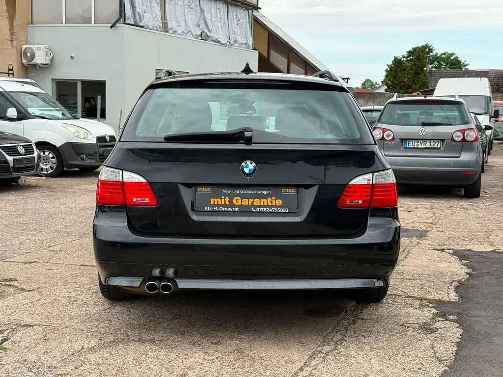 Gebraucht BMW 525 Sport Line 197 PS (144 kW) 2007 Schwarz Kombi