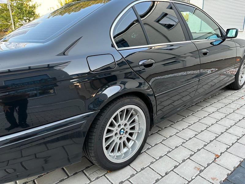Gebraucht BMW 525 192 PS (141 kW) 2001 Schwarz Limousine