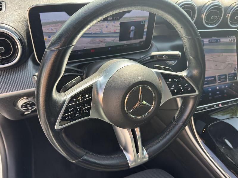 Gebraucht Mercedes C220 200 PS (147 kW) 2023 Weiß Limousine