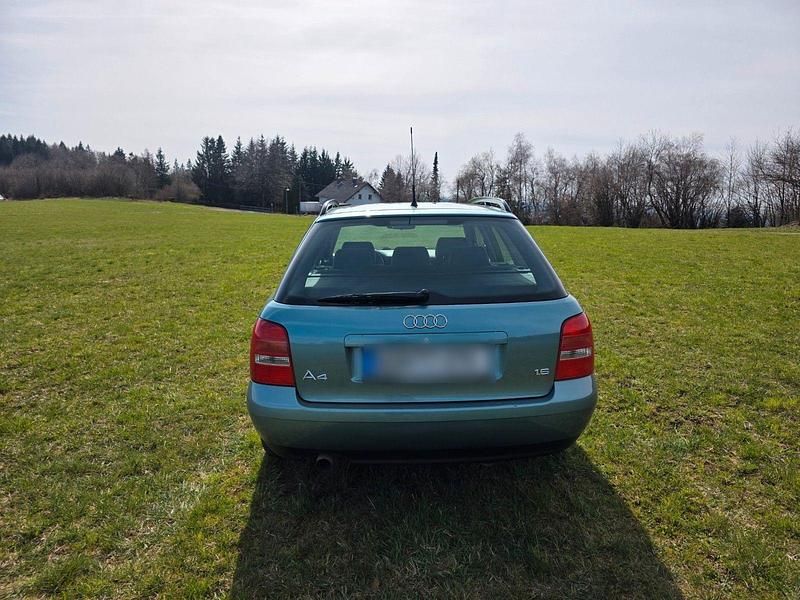 Gebraucht Audi A4 102 PS (75 kW) 2000 Grün Kombi