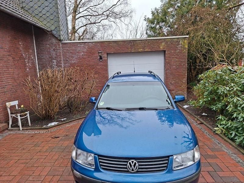 Gebraucht VW Passat Basis 90 PS (66 kW) 1999 Blau Kombi