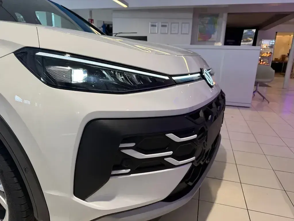 Gebraucht VW T-Roc Cabriolet Life 110 PS (80 kW) 2026 Weiß SUV