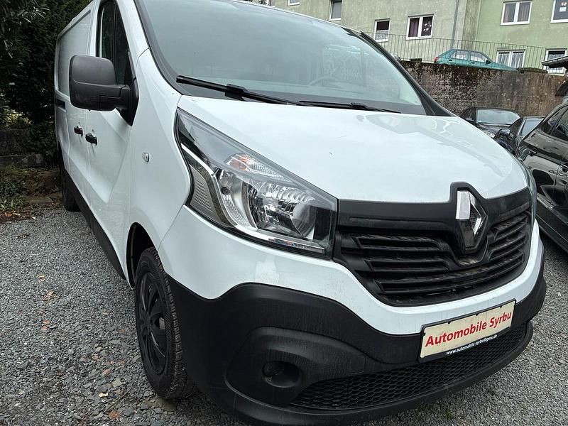 Gebraucht Renault Trafic 95 PS (69 kW) 2019 Weiß Van / Kleinbus