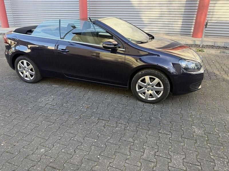 Occasion VW Golf Cabriolet 105 ch (77 kW) 2013 Violet Cabriolet