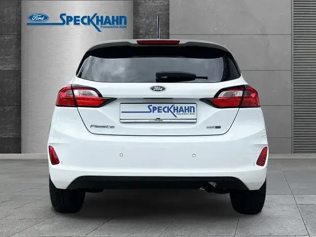 Gebraucht Ford Fiesta Titanium 125 PS (91 kW) 2023 Frostweiß Kleinwagen